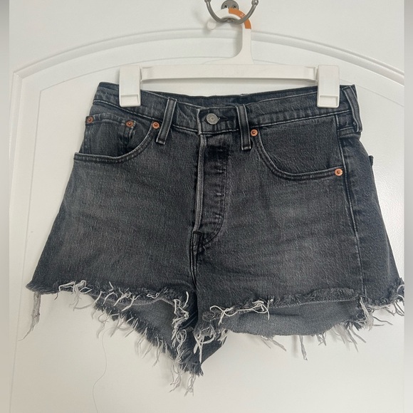 Levis 501 High Rise Black Distressed Shorts size 27 - Picture 2 of 12
